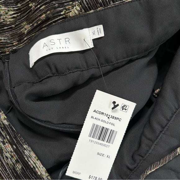 NWT ASTR The Label Black Floral Long Sleeve Maxi Dress Tiered Ruffle Low Back XL - Picture 4 of 14